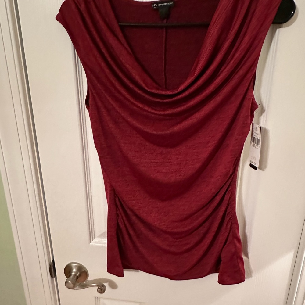 New Directions Red Sleeveless Blouse